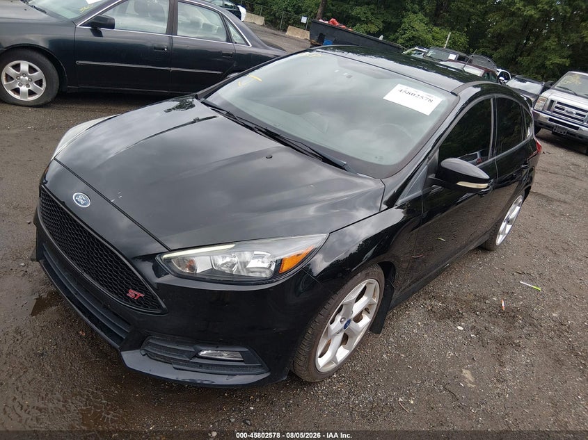 Vin: 1fadp3l93jl319746, lot: 46301409, ford focus st 20182