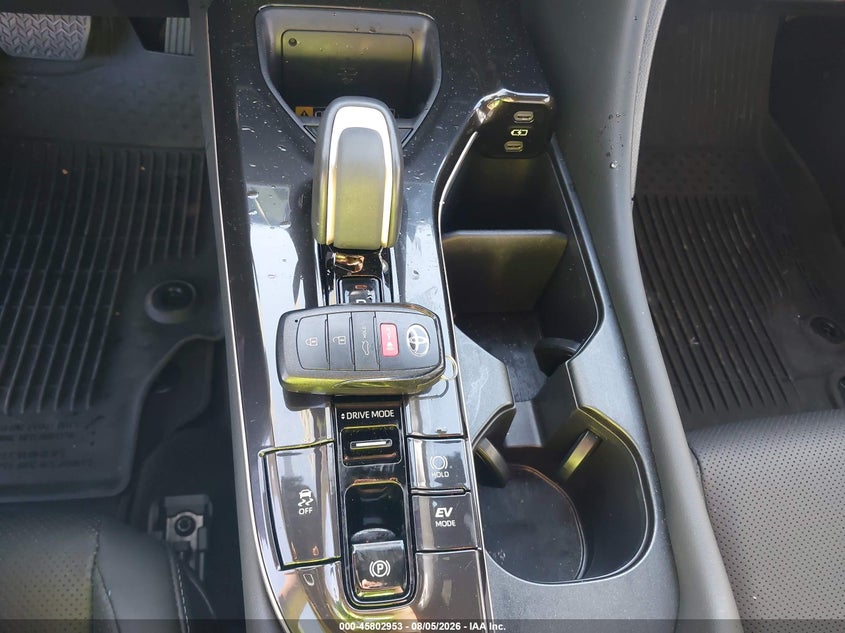 TOYOTA CROWN 2025 VIN JTDAAAAF2S3032539