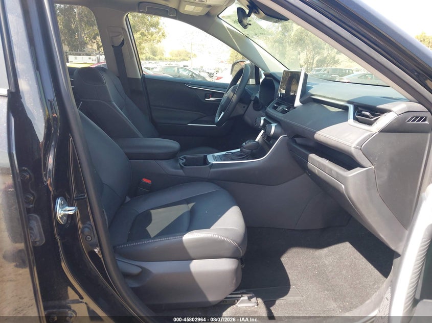 2025 TOYOTA RAV4 HYBRID auction photo 5