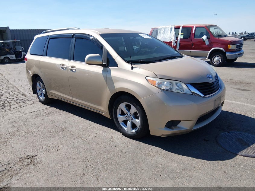 Vin: 5tdkk3dc2bs134842, lot: 46301828, toyota sienna le v6 2011 img_1