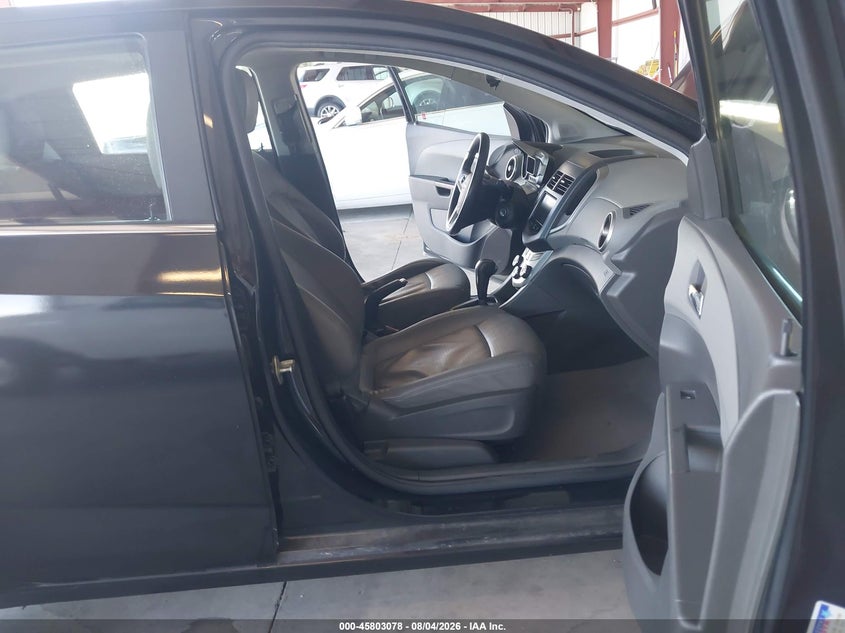 2013 CHEVROLET SONIC auction photo 5