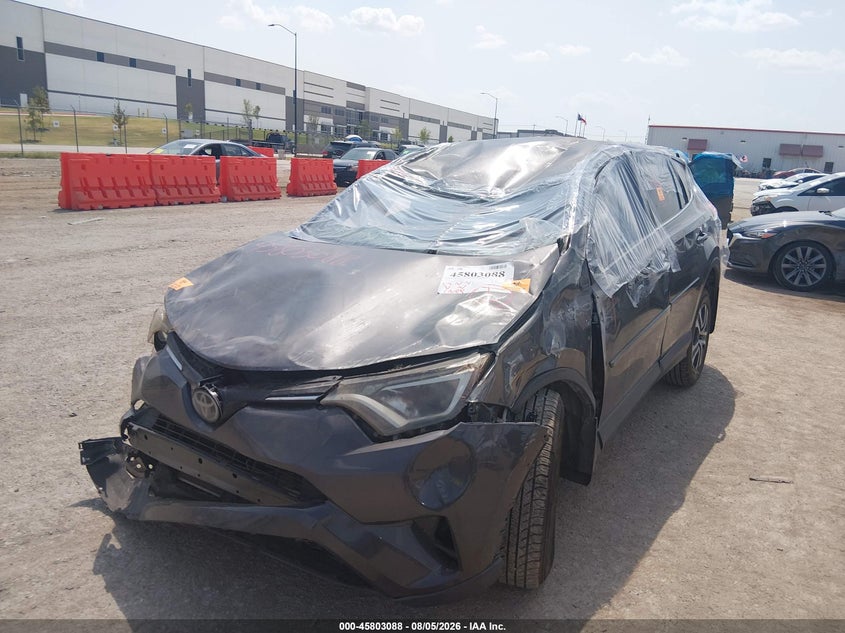 Vin: jtmzfrev7hj718018, lot: 46301919, toyota rav4 le 20172