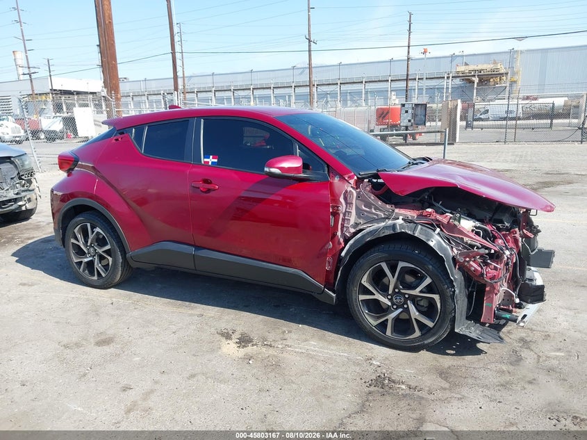 TOYOTA C-HR - zdjęcie 13