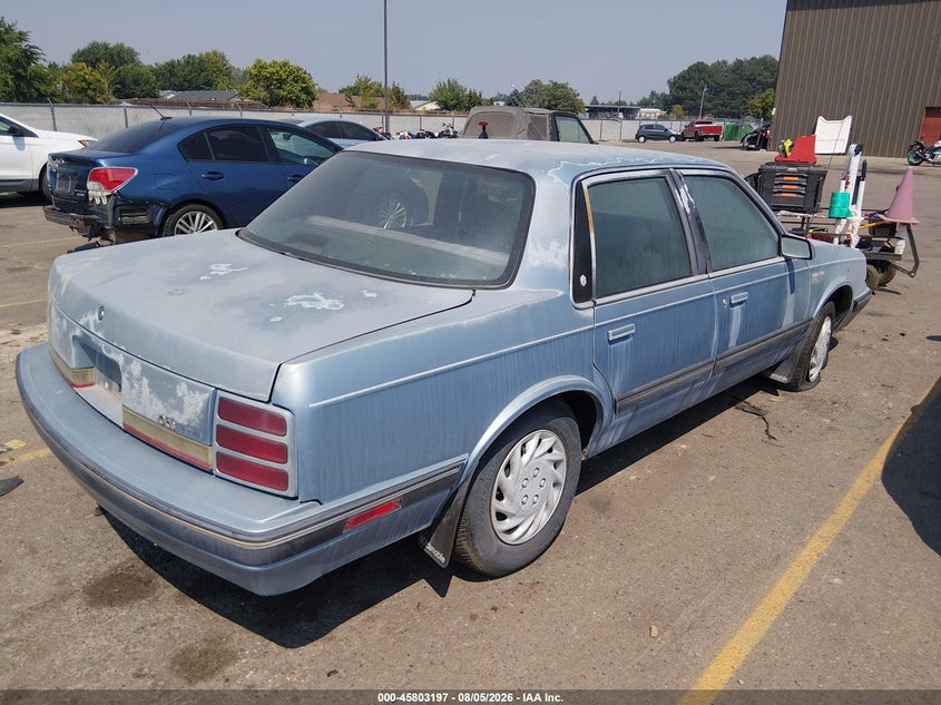1991 OLDSMOBILE CUTLASS CIERA auction photo 4