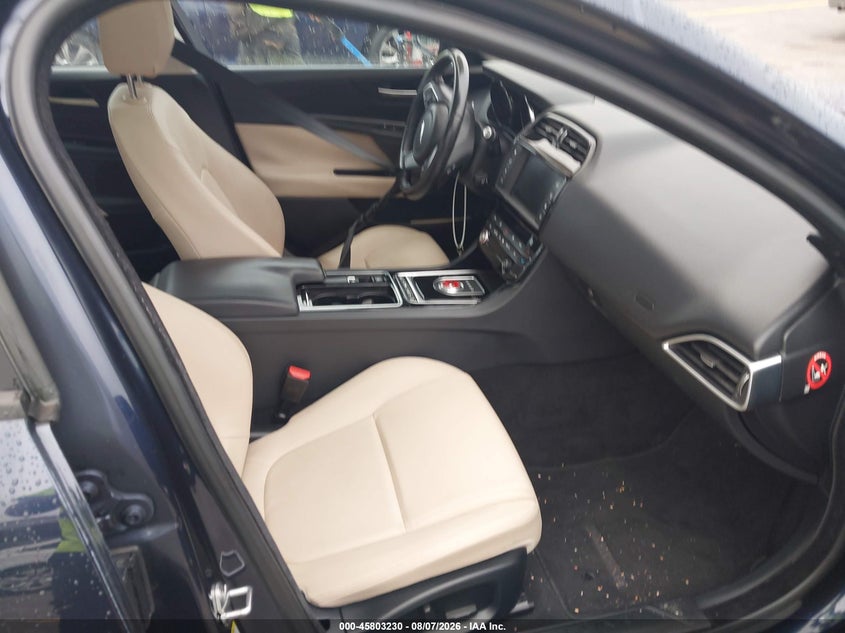 2018 JAGUAR XE auction photo 5