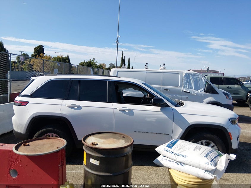 2023 JEEP GRAND CHEROKEE LAREDO 4X2 · Фото 13