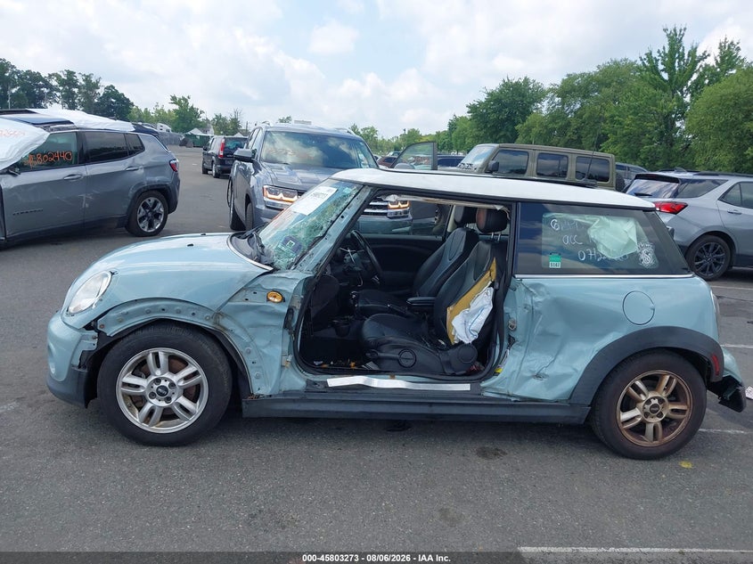 2013 MINI HARD TOP HATCHBACK 1.6L I-4 DOHC, VVT, 121HP