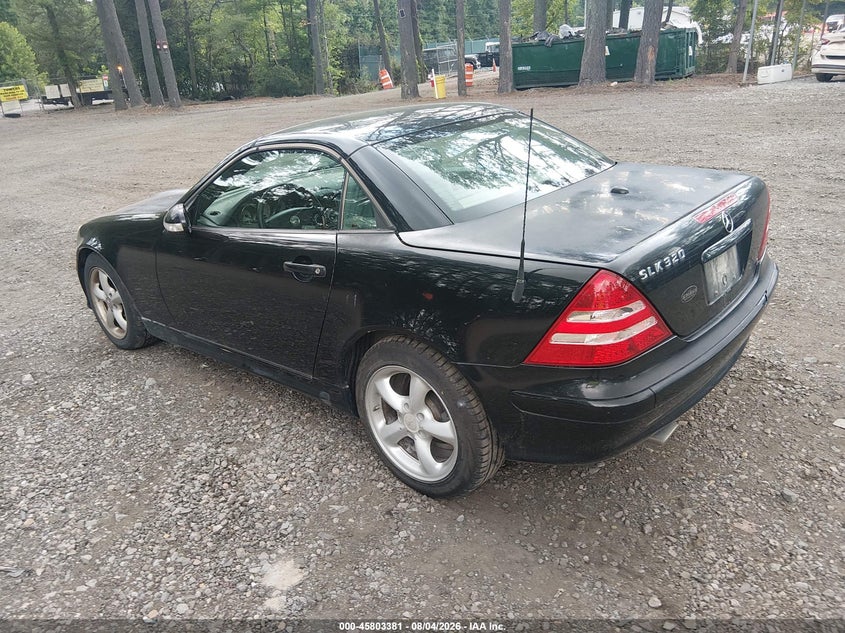 2004 MERCEDES-BENZ SLK 320 auction photo 3