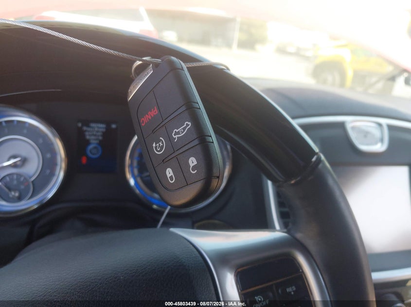 CHRYSLER 300C 2013 VIN 2C3CCAET1DH661622