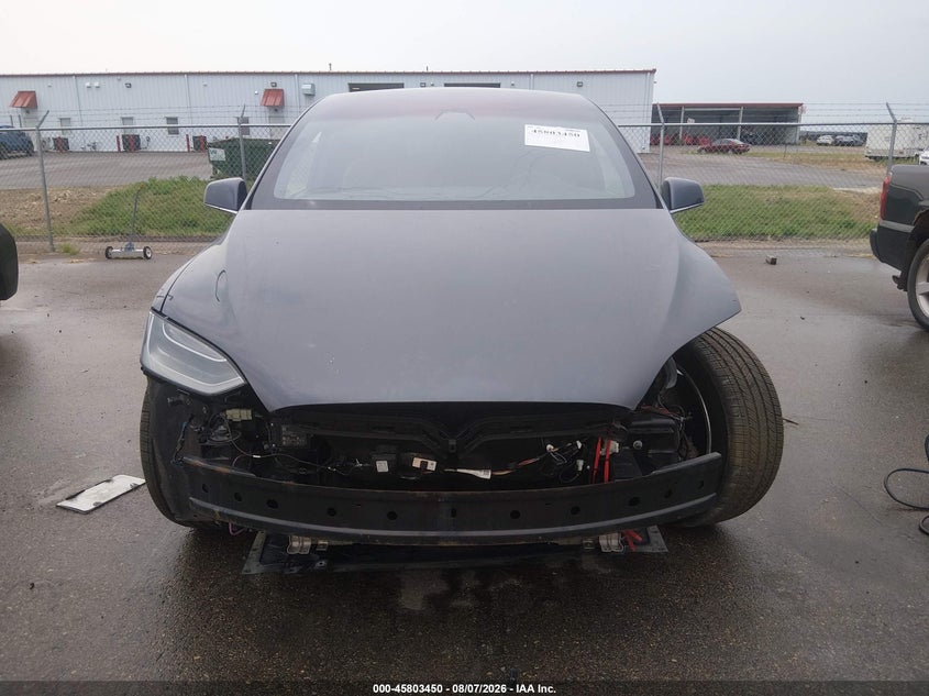 TESLA MODEL X - zdjęcie 12