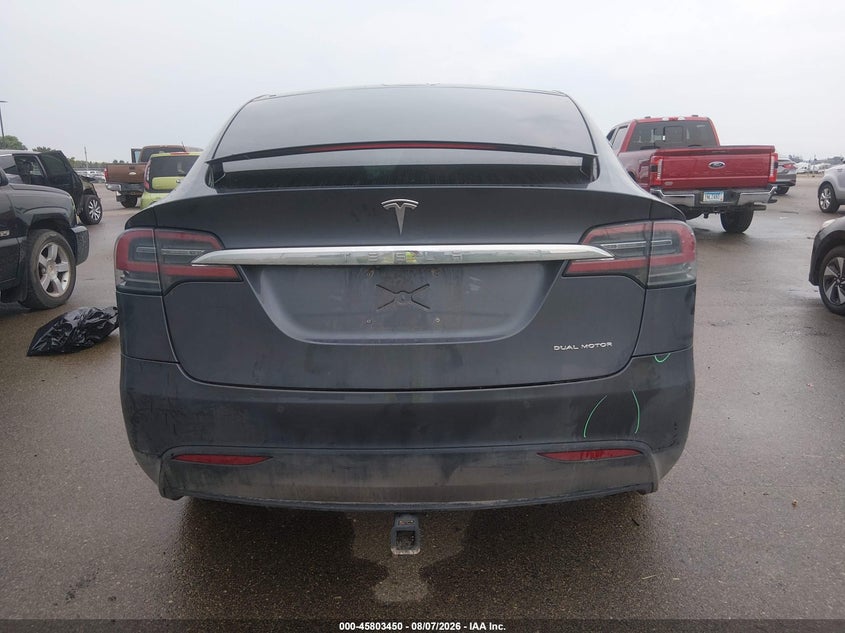 TESLA MODEL X - zdjęcie 16