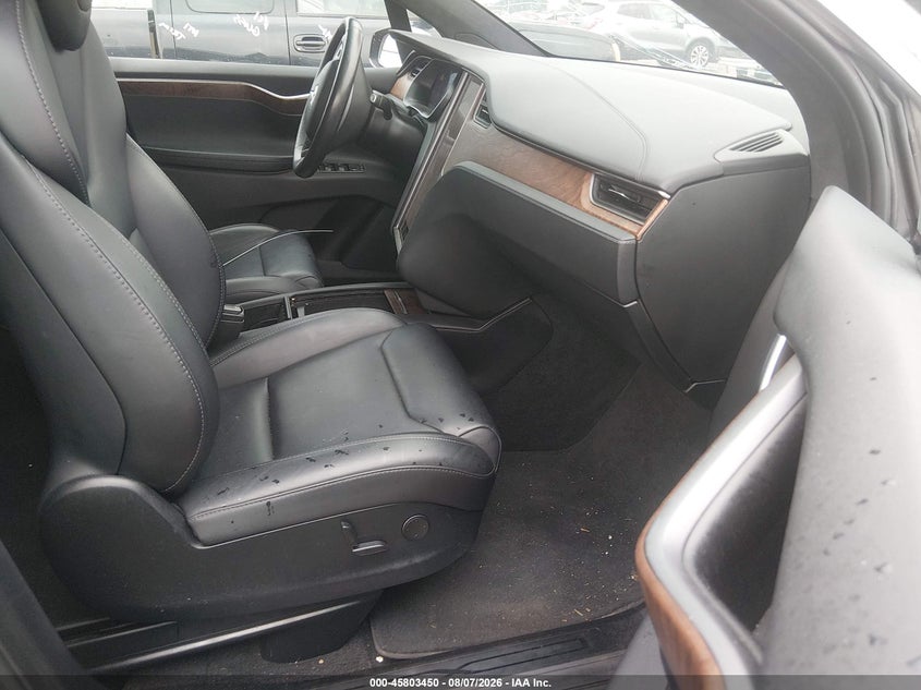 TESLA MODEL X - zdjęcie 5