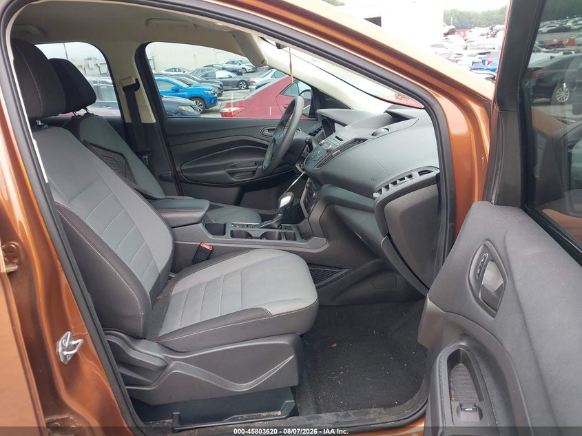 2017 FORD ESCAPE auction photo 5