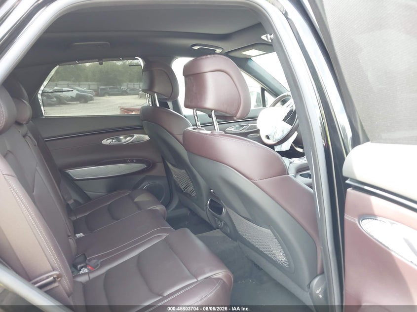 2022 GENESIS GV70 auction photo 8
