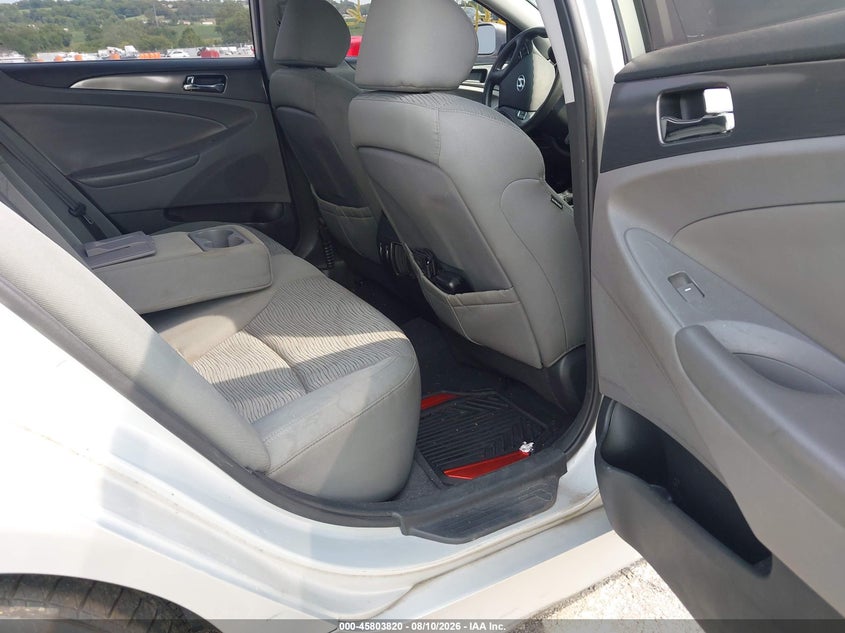 2011 HYUNDAI SONATA HYBRID auction photo 8