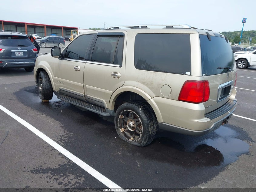 2004 LINCOLN NAVIGATOR auction photo 3