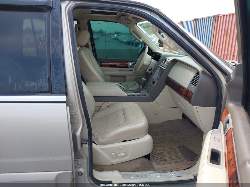 2004 LINCOLN NAVIGATOR auction photo 5