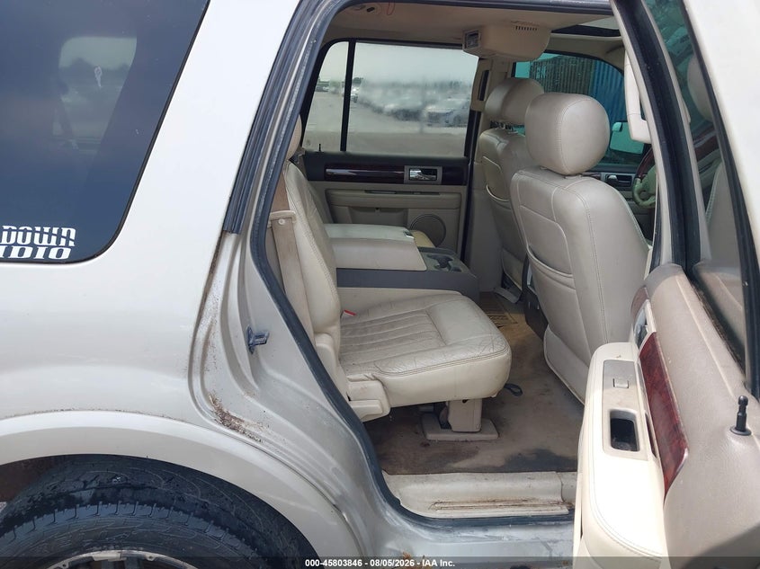 2004 LINCOLN NAVIGATOR auction photo 8