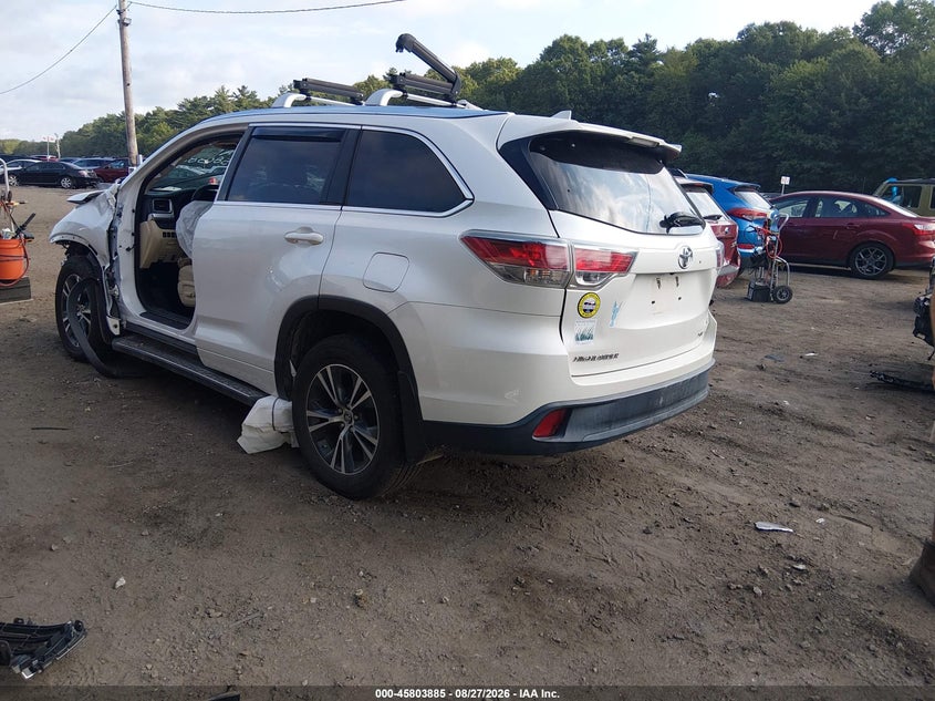 2016 TOYOTA HIGHLANDER auction photo 3