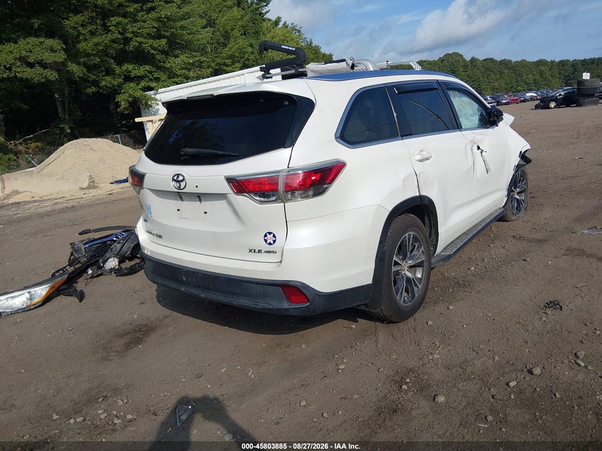 2016 TOYOTA HIGHLANDER auction photo 4