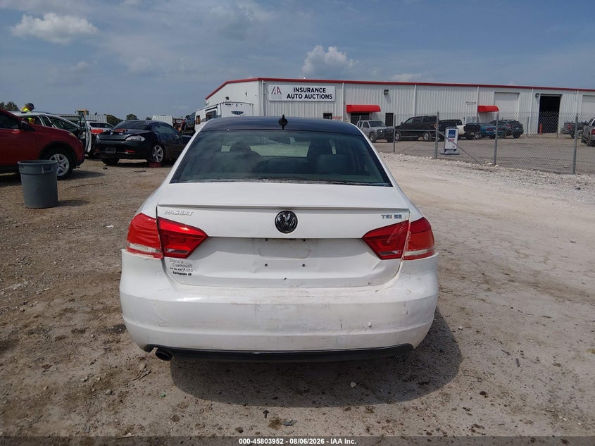 2015 VOLKSWAGEN PASSAT 1.8T SPORT · Фото 16