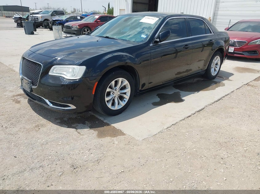 2015 Chrysler 300, Обычный износ, IAAI, VIN 2C3CCAAG5FH780771 — фото 2