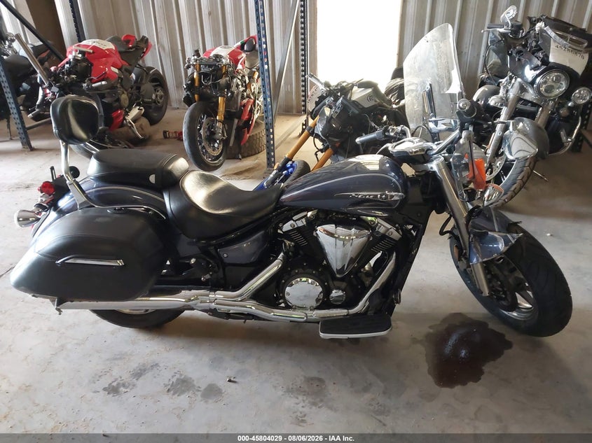 YAMAHA XVS1300 2015