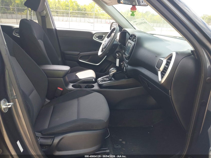 2021 KIA SOUL auction photo 5