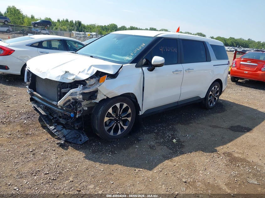 2022 KIA CARNIVAL MPV auction photo 2
