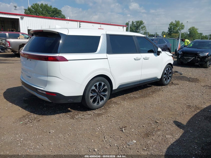 2022 KIA CARNIVAL MPV auction photo 4