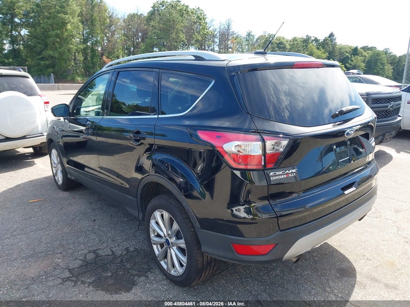 Vin: 1fmcu0jd2hud63919, lot: 46303307, ford escape titanium 20173