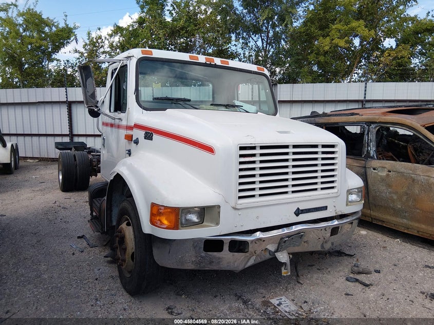 1996 INTERNATIONAL 4000 auction photo 1