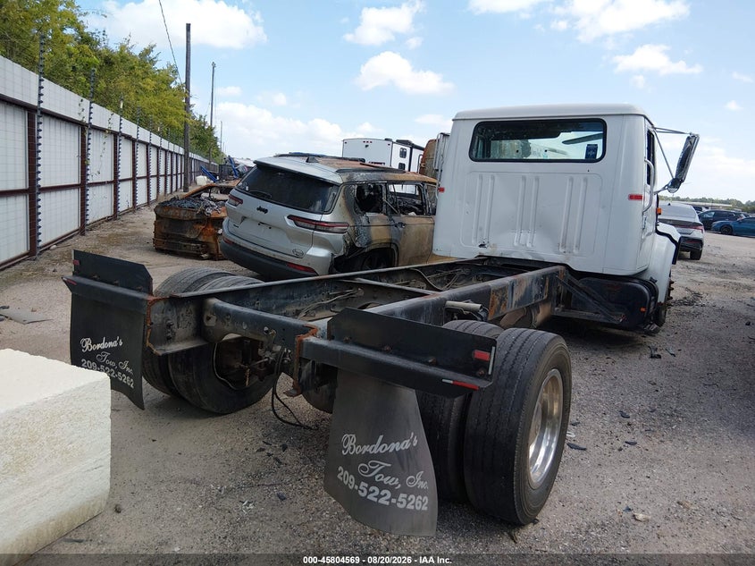 1996 INTERNATIONAL 4000 auction photo 4