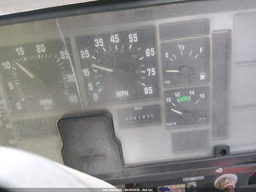 1996 INTERNATIONAL 4000 auction photo 5
