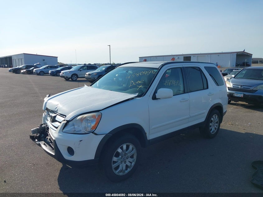 2005 Honda CR-V, Front End, IAAI, VIN JHLRD789X5C004024 — photo 2
