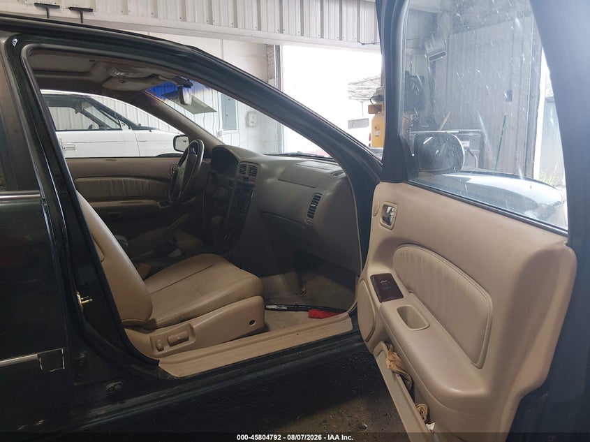 1998 INFINITI I30 auction photo 5