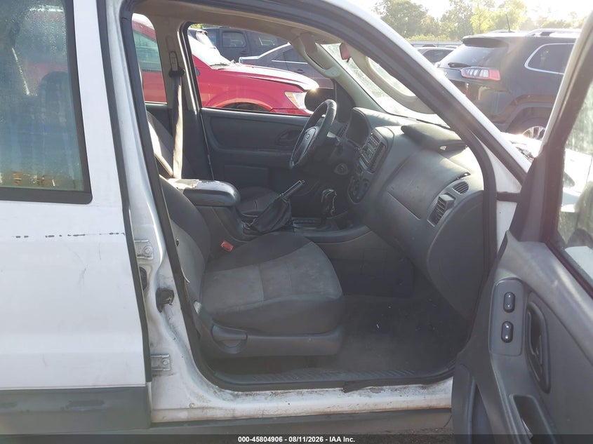 2006 FORD ESCAPE auction photo 5