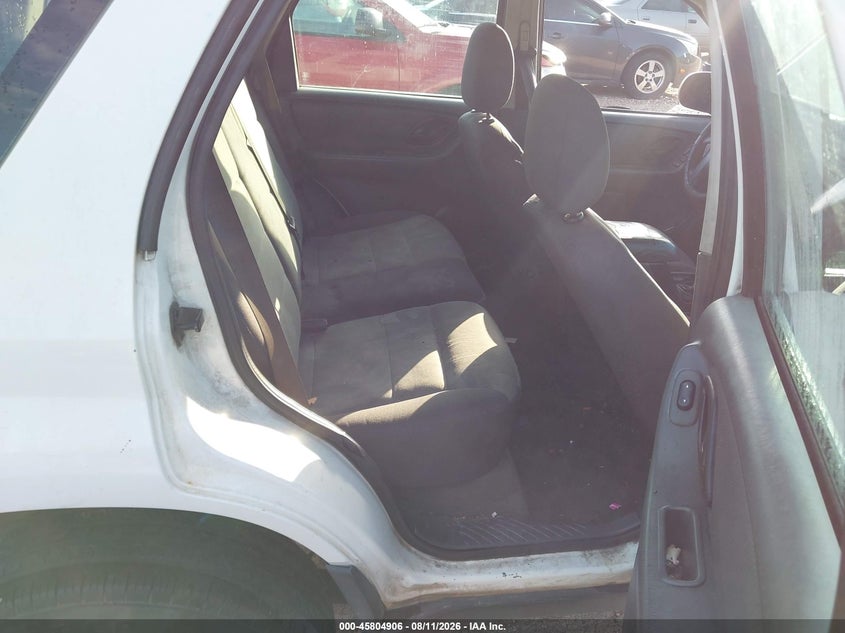 2006 FORD ESCAPE auction photo 8