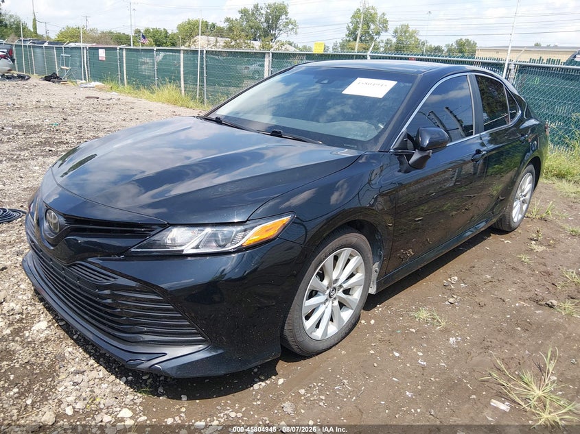 Vin: 4t1b11hk8ju615113, lot: 46303791, toyota camry le 20182