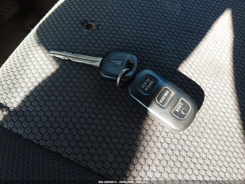 PONTIAC VIBE 2006 VIN 5Y2SL65886Z401219