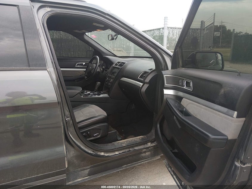 2017 FORD EXPLORER auction photo 5