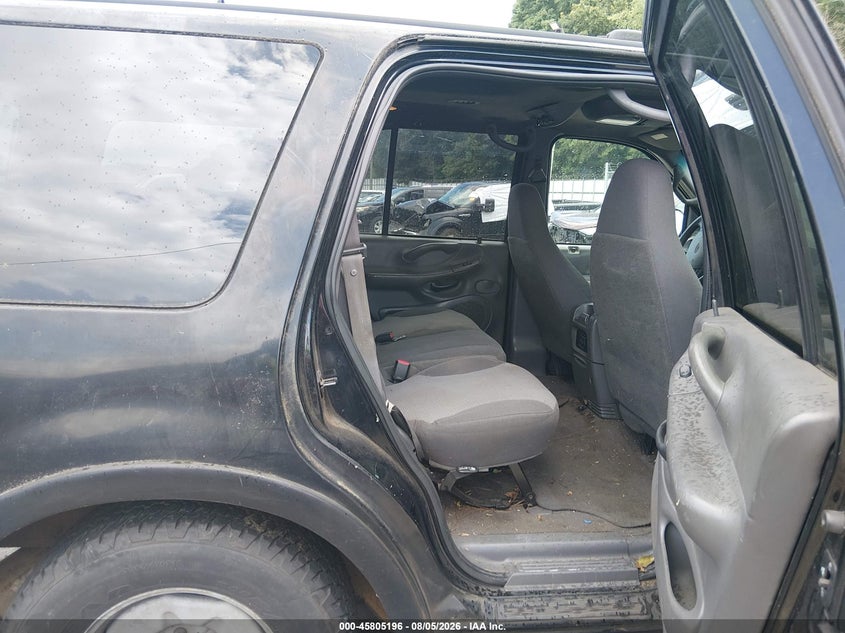 2001 FORD EXPEDITION auction photo 8