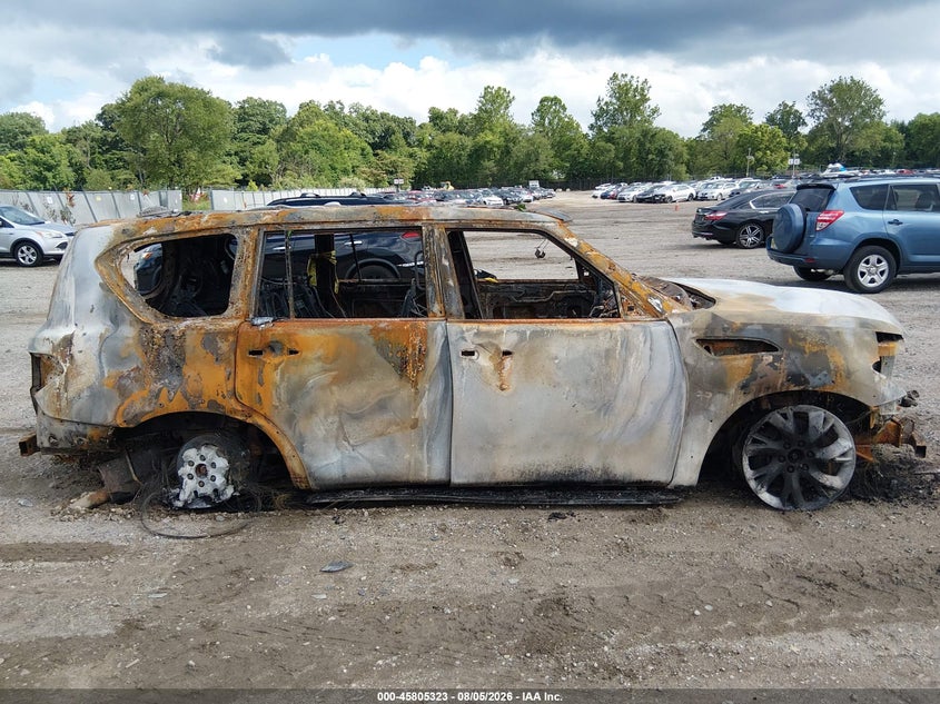 2014 INFINITI QX80 auction photo 6