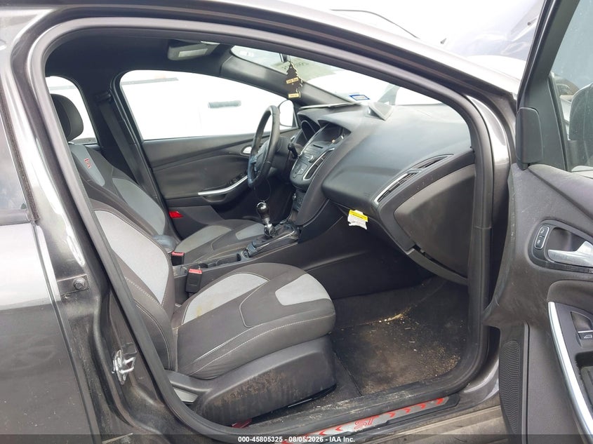 2016 FORD FOCUS ST auction photo 5