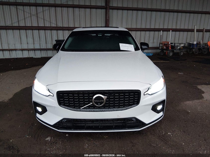 2024 VOLVO S60 B5 PLUS DARK THEME · Фото 13