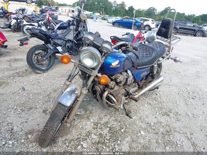 1982 HONDA CB900 auction photo 2