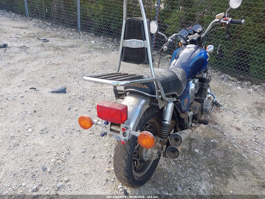 1982 HONDA CB900 auction photo 4