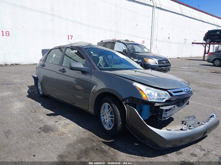 Vin: 1fahp3fn8aw154043, lot: 46304607, ford focus se 2010 img_1