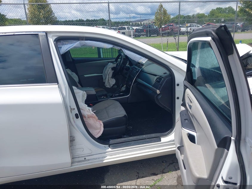 TOYOTA CAMRY - zdjęcie 5