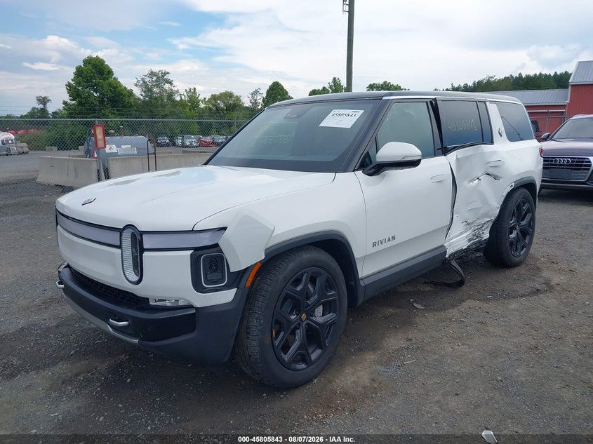 2024 RIVIAN R1S auction photo 2